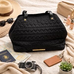 Betsy Johnson Black Heart Quilted Travel Diffle Bag Floral Lining. NWOT